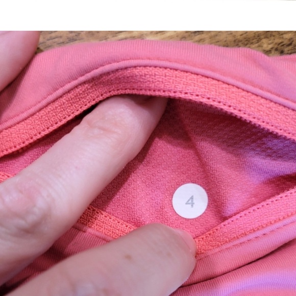 Lululemon run speed shorts size 4 - Picture 4 of 4